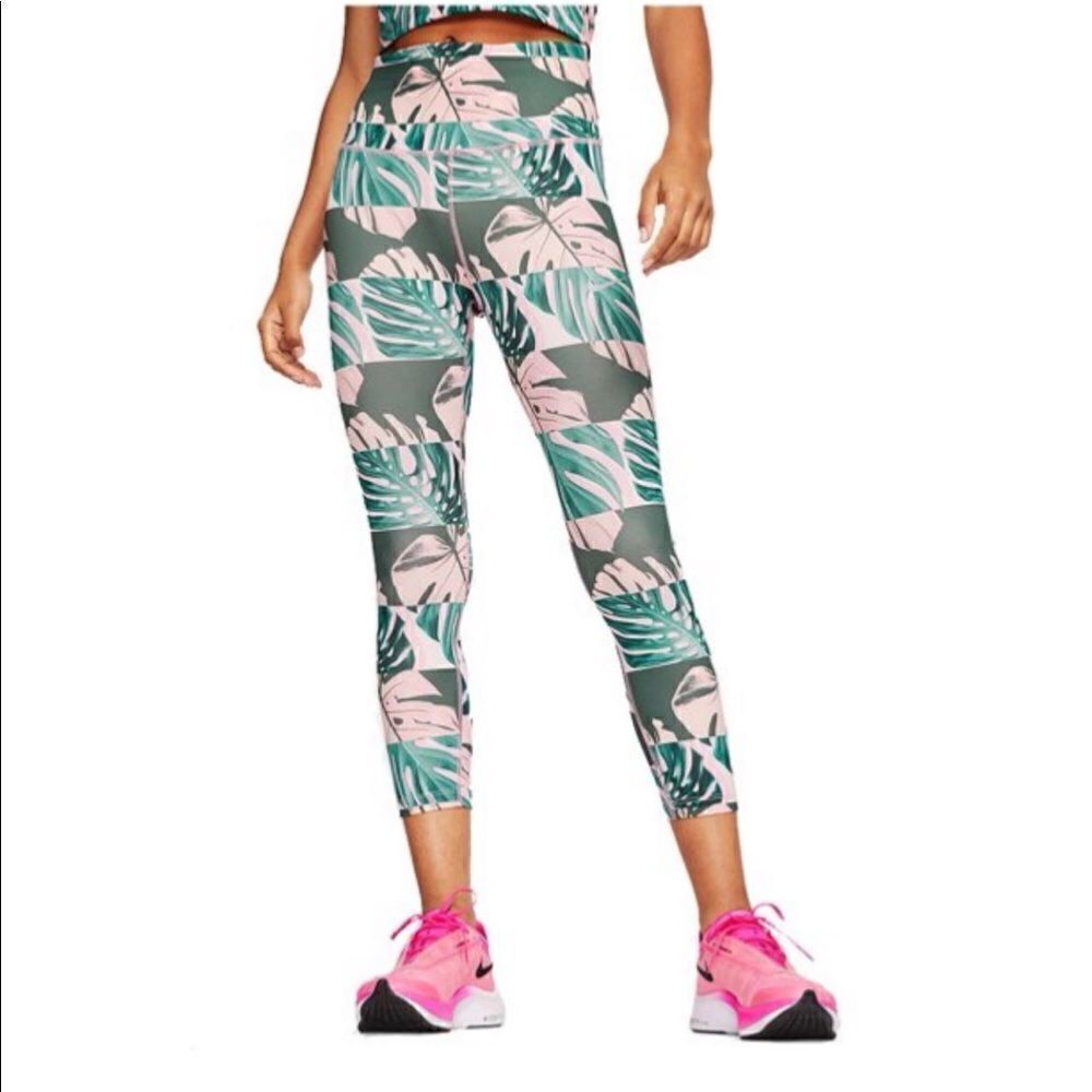 Nike Floral Multicolor Fast Crop Runway Women Leggings Women's Small NWT